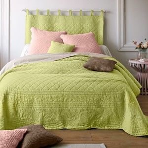 Blancheporte Jednobarevný prošívaný přehoz na postel Cassandre lipová zelená 180x240cm